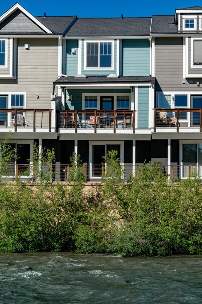   Amazing Town Home Right on San Juan River, Big Views, Near Town, Central A/C