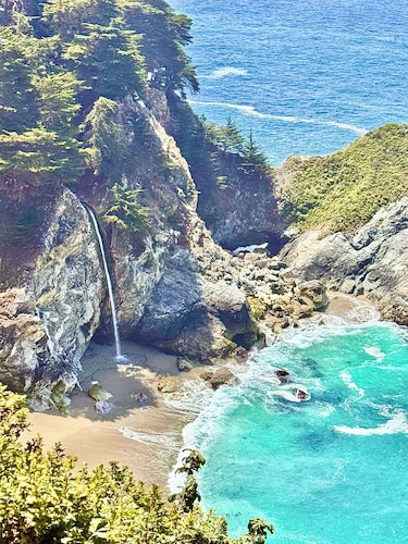 Premium Central Big Sur location, pool & spa, spectacular south views, 5 acres