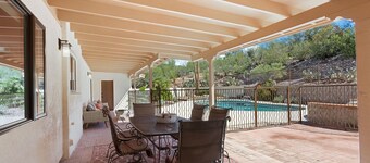 Art-Filled Catalina Foothills Retreat: Private Acre, HEATED Pool, Pet-Friendly