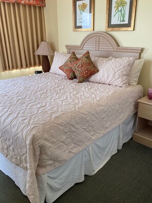 2 chambres, fer et planche à repasser, Wi-Fi gratuit, draps fournis