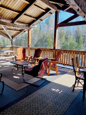 屋外ダイニングエリア