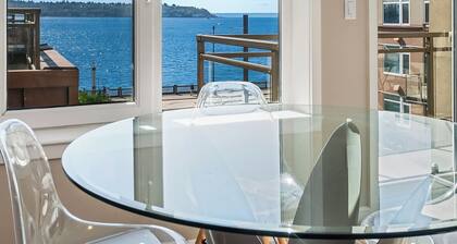 Luxury 2BR Condo in ONLY Waterfront Location Downtown-Steps to Pike Place Market