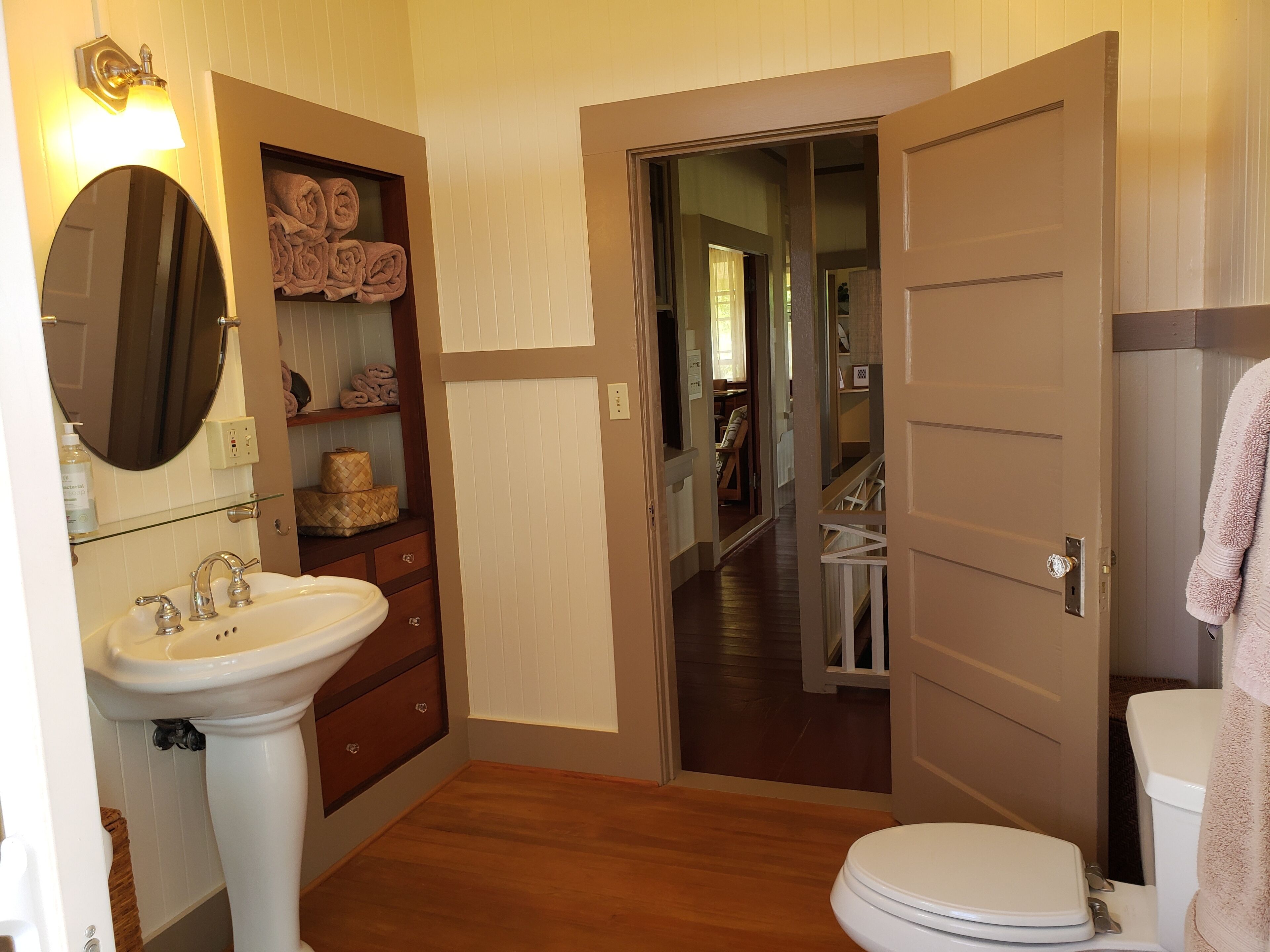 Shower, towels, soap, shampoo