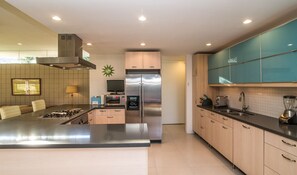 Fridge, microwave, oven, stovetop - Luxury Midcentury Modern   (Palm Desert)