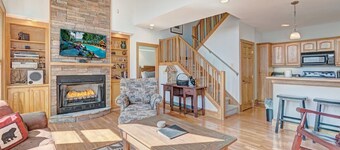 Cliffsider -Indoor/Outdoor Pools & Hot Tub, Fitness Area, Gas Fireplace & Grill