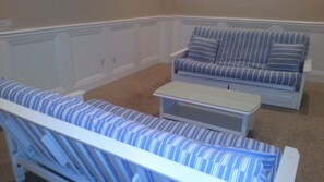 Una Smart TV, un reproductor de DVD