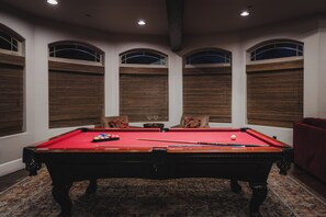 Spielezimmer