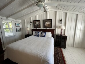 6 chambres, coffres-forts dans les chambres, bureau