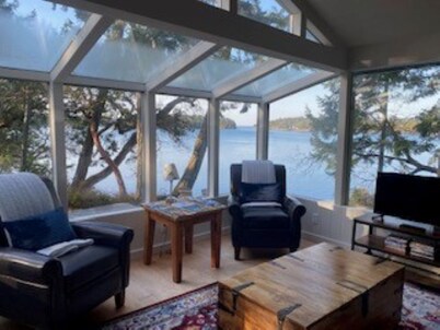 Waterfront Home - Watch a Sunset from the Hot Tub, Private Beach, Mooring Buoy