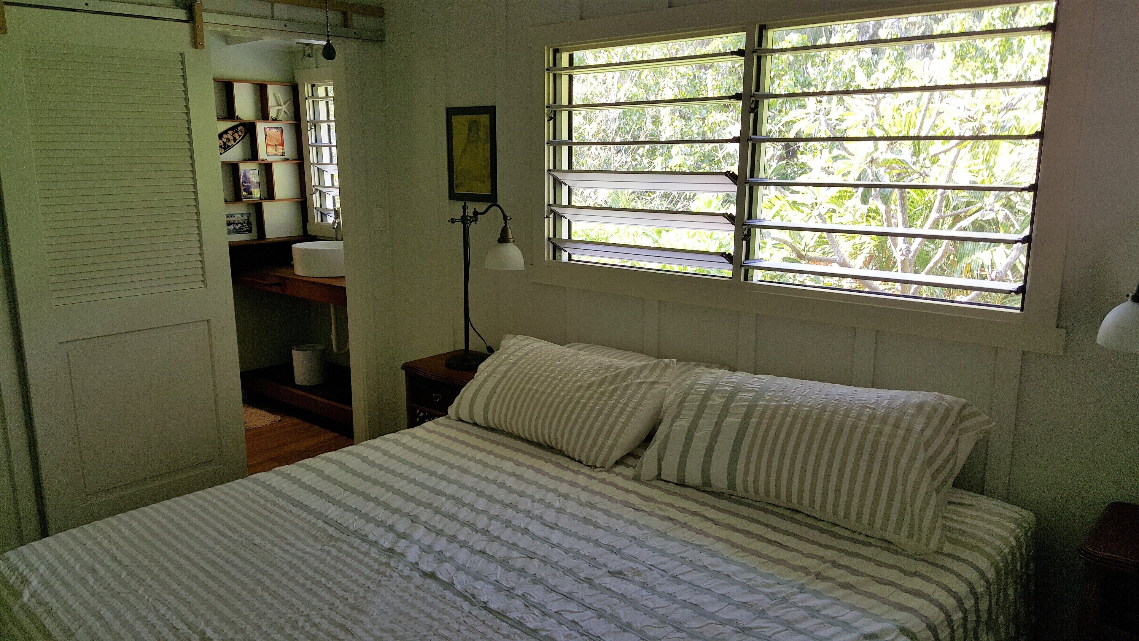 3 bedrooms, iron/ironing board, travel crib, free WiFi