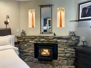 1 quarto, Wi-Fi de cortesia, roupa de cama
