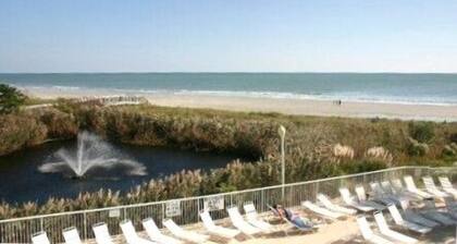 Condo Directement Oceanfront 3BR / 2BA Directement Récemment Rénové Avec Grand Balcon Wrap Around!