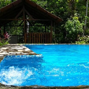 Piscine extérieure