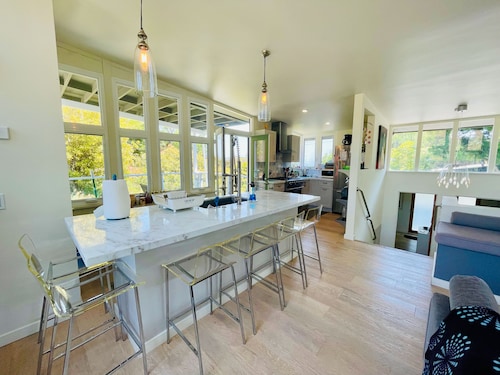 Villa Verde - Luxurious Ocean and Mountain View Villa