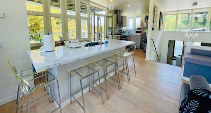 Villa Verde - Luxurious Ocean and Mountain View Villa