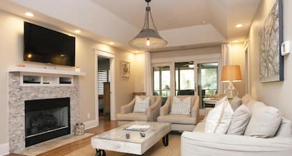 3 Br New Featured Renovation! Resort Privileges (pool, etc), very close to Ocean