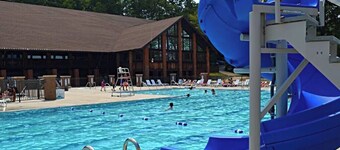 Lakefront at Treasure Lake - Hot Tub, Patio, Docks