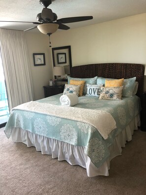 2 soverom, skrivebord, strykejern/-brett og wi-fi (inkludert)