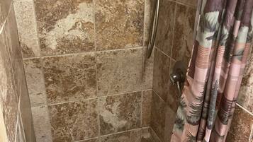 Douche, papier toilette