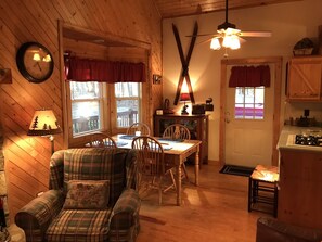 المنشأة من الداخل