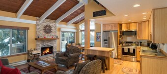 "Great Valley Digs" Short Walk to River Run, Town & Fishing