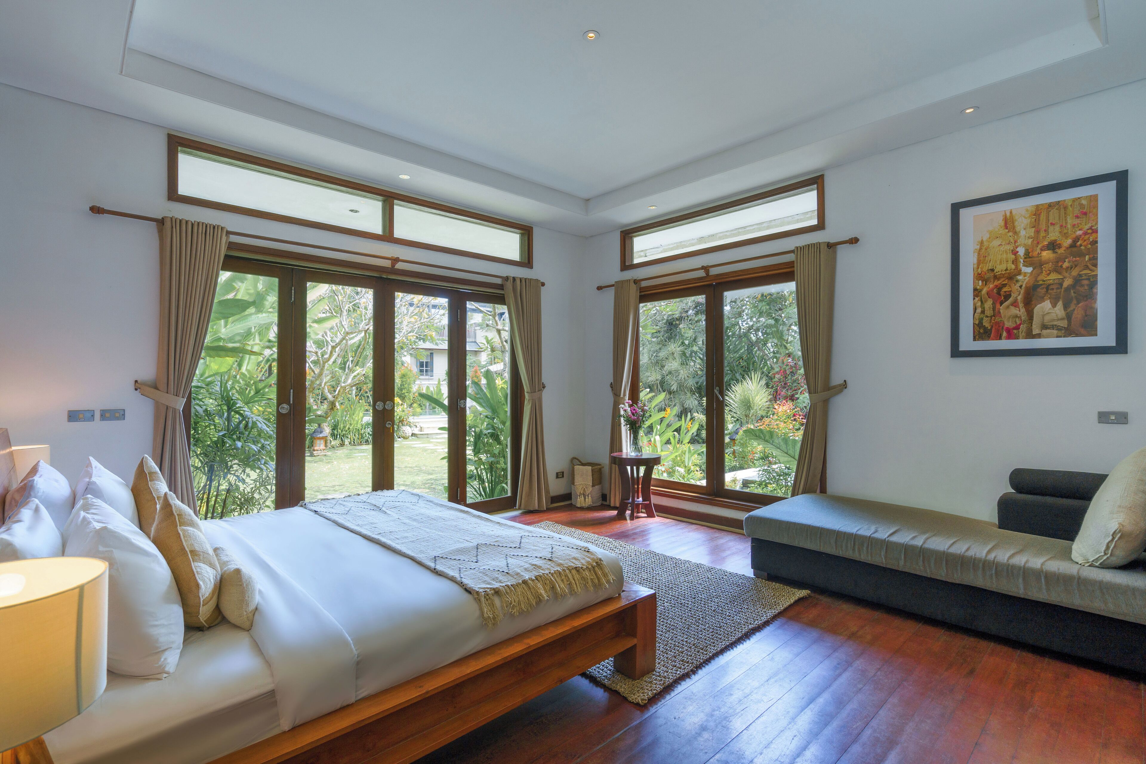 7 soverom, safe på rommet, skrivebord og strykejern/-brett