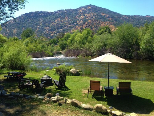 Romanttinen maalaismainen mökki Kaweah-joen päähaarukalla ~ Yksityinen joki Retreat
