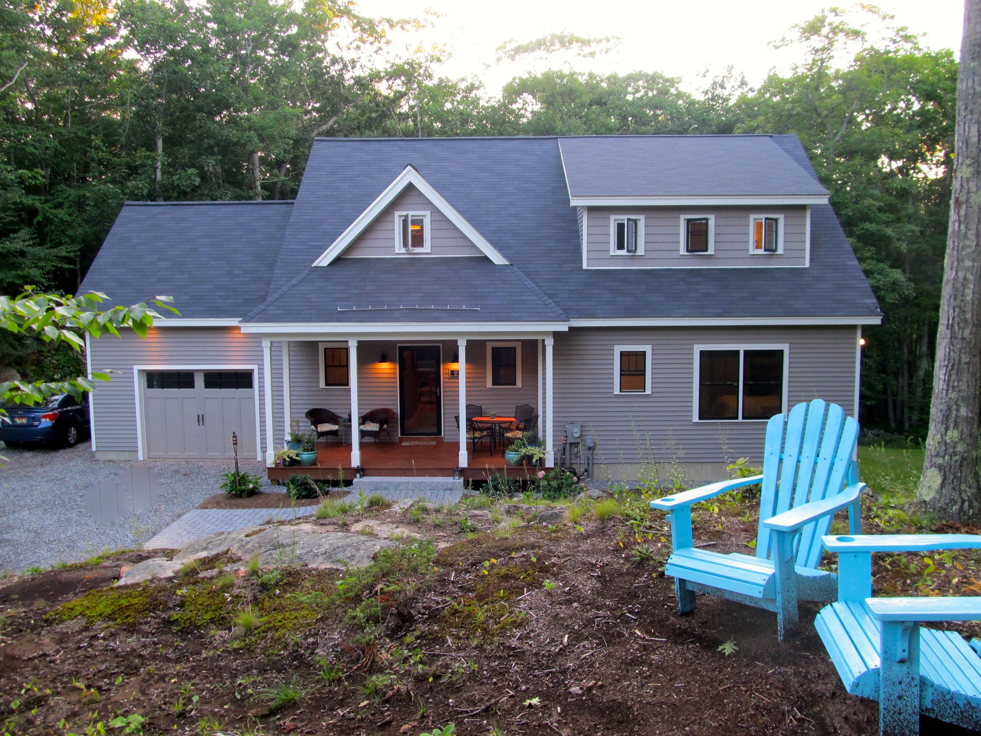 Gorgeous Family Home-catch the ocean breezes-centrally located!