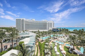 Exterior - Fontainebleau III Ocean View Jr. Suite FREE Valet & Spa Passes. No Resort Fees! (Miami Beach)