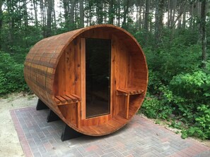 Property grounds - Natures retreat! Lakeside log cabin on 7 acres! Hike, Fish, Swim, Kayak, Spa! (wautoma)
