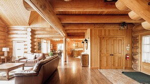 Interior - ChaletsOais Luxury lakefront 5 bedroom log home with private hot tub  (Mille-Isles)