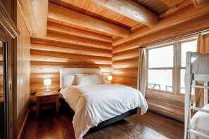 5 chambres, fer et planche à repasser, Wi-Fi, draps fournis