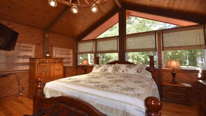 3 bedrooms, iron/ironing board, free WiFi, bed sheets - Log Cabin, Wood Burning Fireplace,  Hot Tub,  Pool, Pet Friendly, Asheville, NC (Candler)