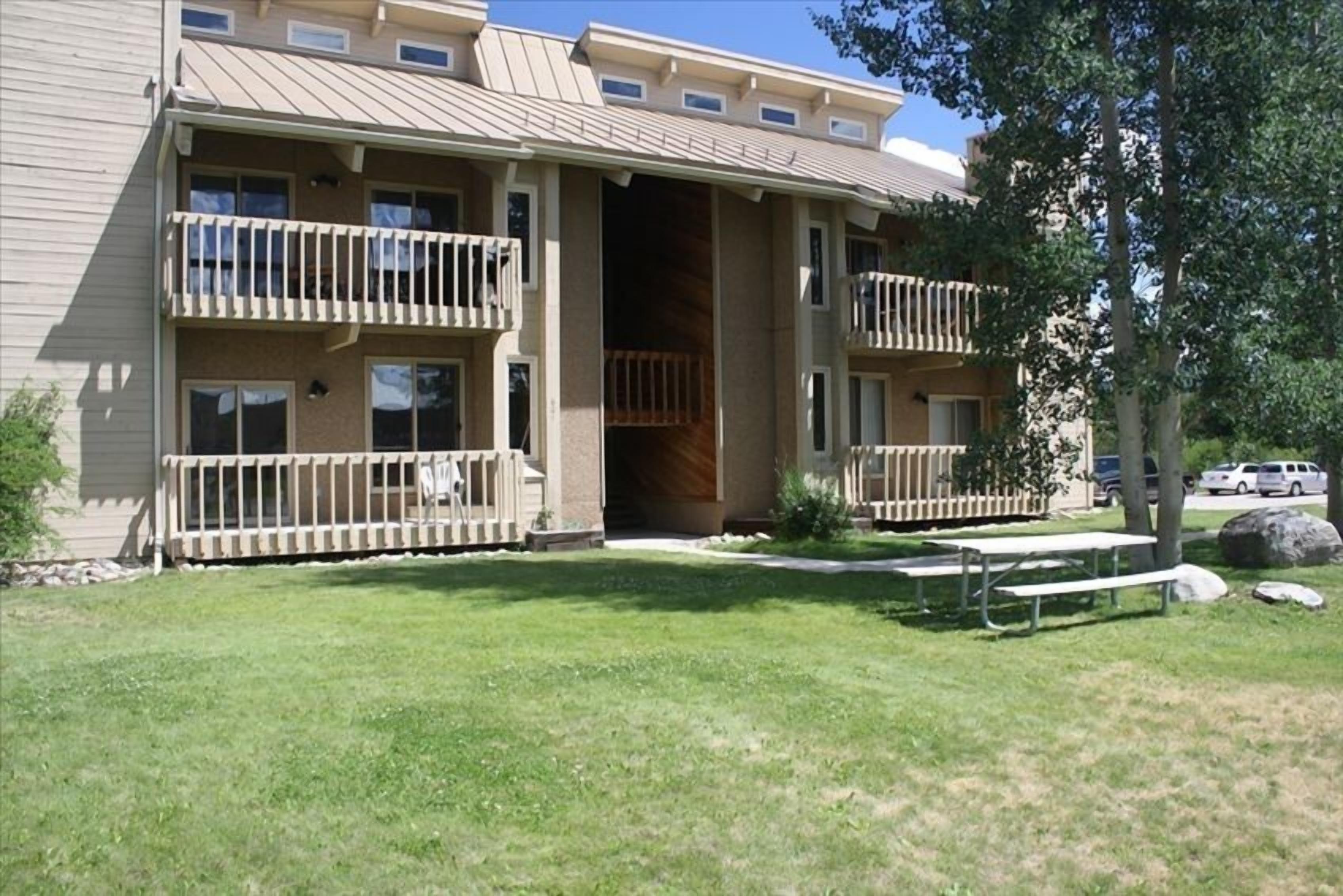 Stunning  FULL Remodel 3 Bdrm 4 Bath + Loft *HUGE 1887 sqft.*1 Block to Free Bus
