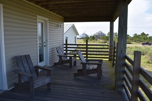 Terrace/patio - Tooth & Nail-3 BR/2 BA - Pool Table -Gulf Side (Gulf Shores)