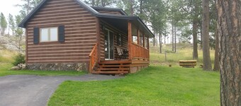 Rustic Rock Haven - Horses Welcome