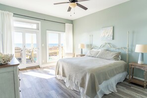 5 bedrooms, desk, iron/ironing board, travel cot - Cair Paravel East, Beach+Pool+Hot tub, Sleeps 18 (Gulf Shores)