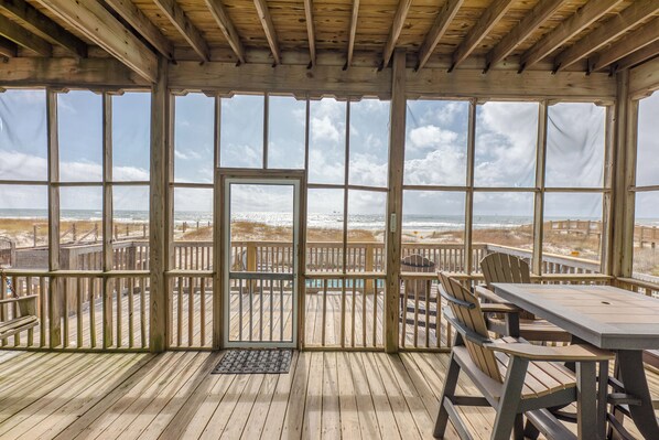 Dining - Cair Paravel East, 5 BR/4 BA, Beach+Pool+Hot tub, Sleeps 18 (Gulf Shores)