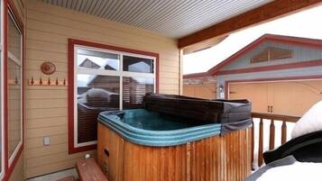 Bain à remous intérieur