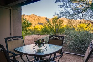 屋外ダイニングエリア