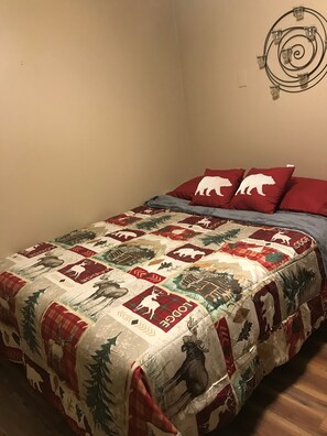 5 chambres, fer et planche à repasser, accès Internet, draps fournis