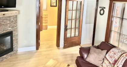 Minnesota Point Beach House 3 - Cottage on Lake Superior