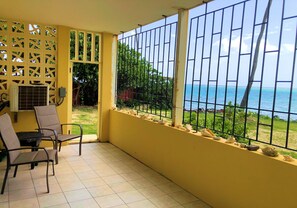Interior - Toe's in the Sand-2 bed / 2 bath seaside condo - beach and pool. (Christiansted)