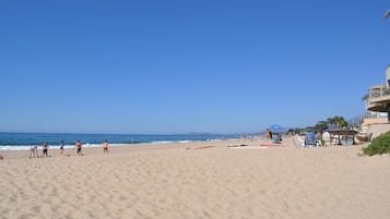 Sun loungers, beach towels