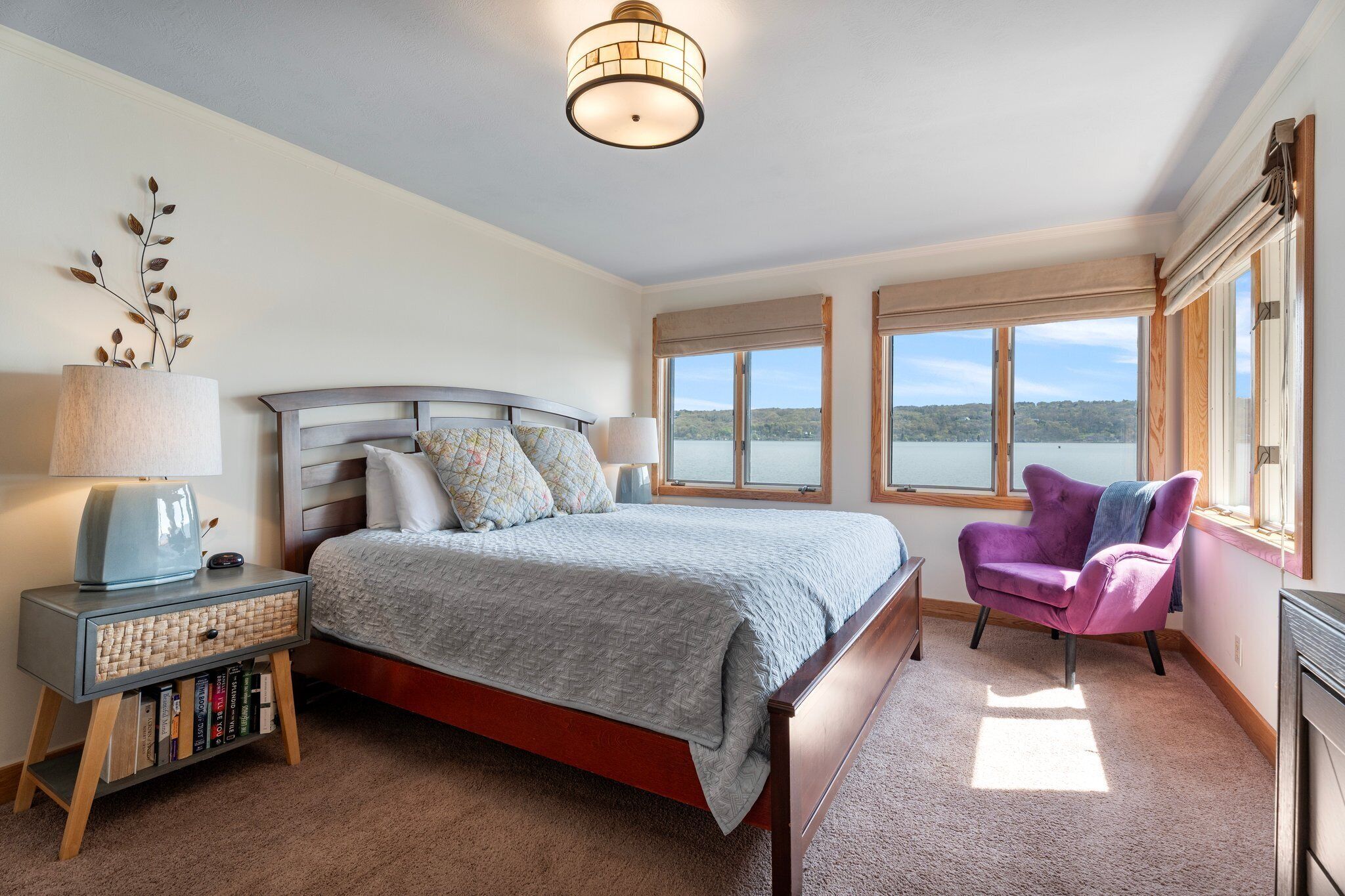 3 Schlafzimmer, Schreibtisch, Bügeleisen/Bügelbrett, Reisekinderbett