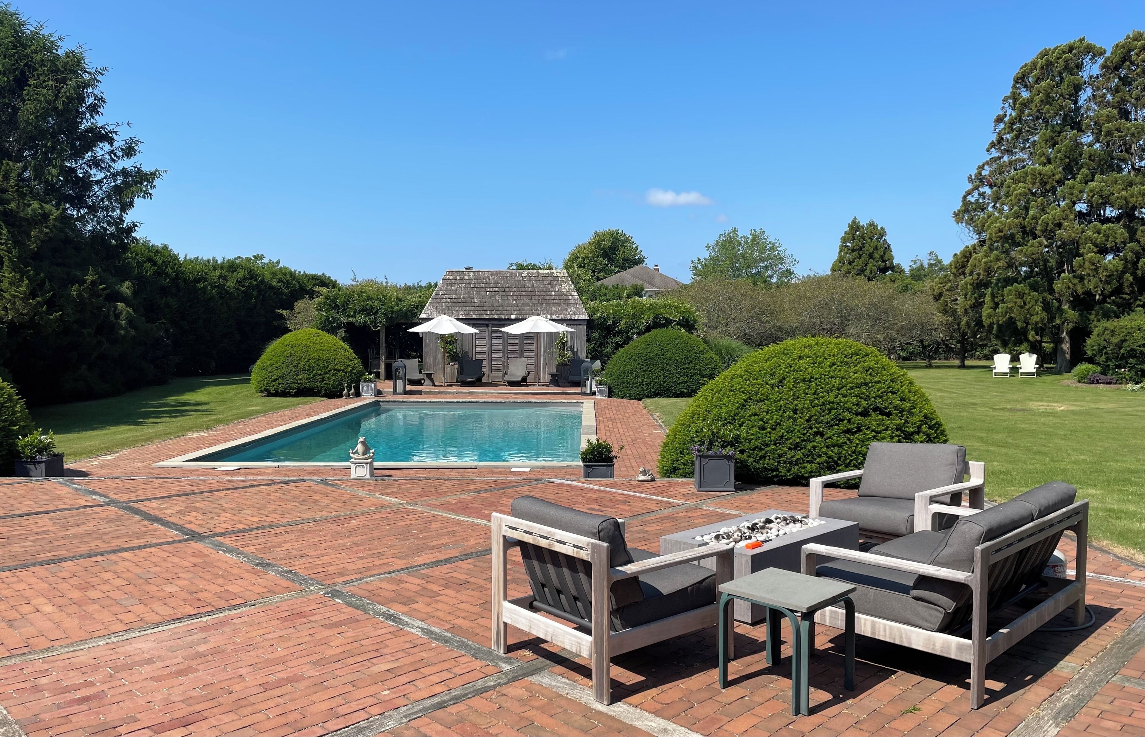 Walking Distance Town Line Beach - Last week of August - Labor Day Available