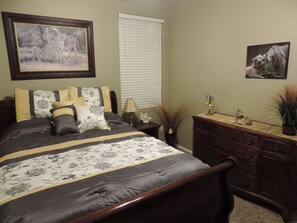 4 bedrooms, iron/ironing board, free WiFi, bed sheets - Villages - Luxury holiday home (Maricopa)