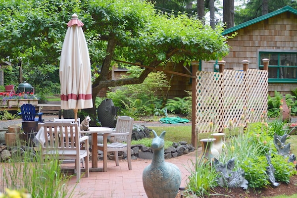 Painted Bird guest area.