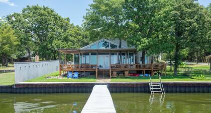 Boat Slip Available-Beautiful180 Degree View-Cedar Creek Lake