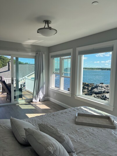 Amazing Oceanfront  Brand NewHome Ideal location -